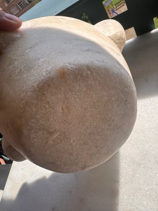 Mortero antiguo de mármol