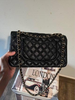 Bolso CHANEL Timeless Flap Medium – Negro & Dorado