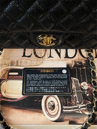 Bolso CHANEL Timeless Flap Medium – Negro & Dorado