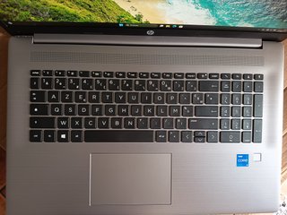 Portátil HP 470 G8 17.3" FHD i5-1135g7 256gb 8gb