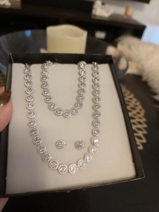 Conjunto Angelic Plateado Collar y Pendientes