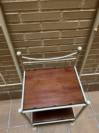 Cabeceros forja y mesita madera