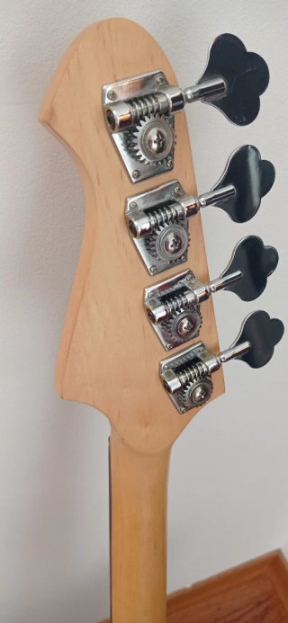 Bajo Eléctrico Aria STB Series