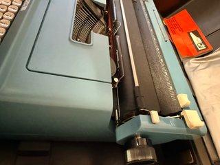 Máquina de escribir Olivetti Studio 46