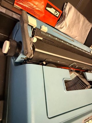Máquina de escribir Olivetti Studio 46