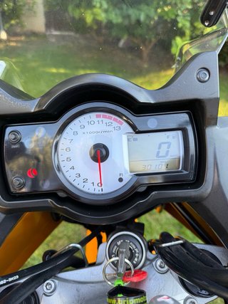 Kawasaki Versys 650 Naranja y Negra