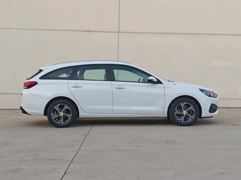 Hyundai i30 CW 1.6 CRDI KLASS 2021, foto 8