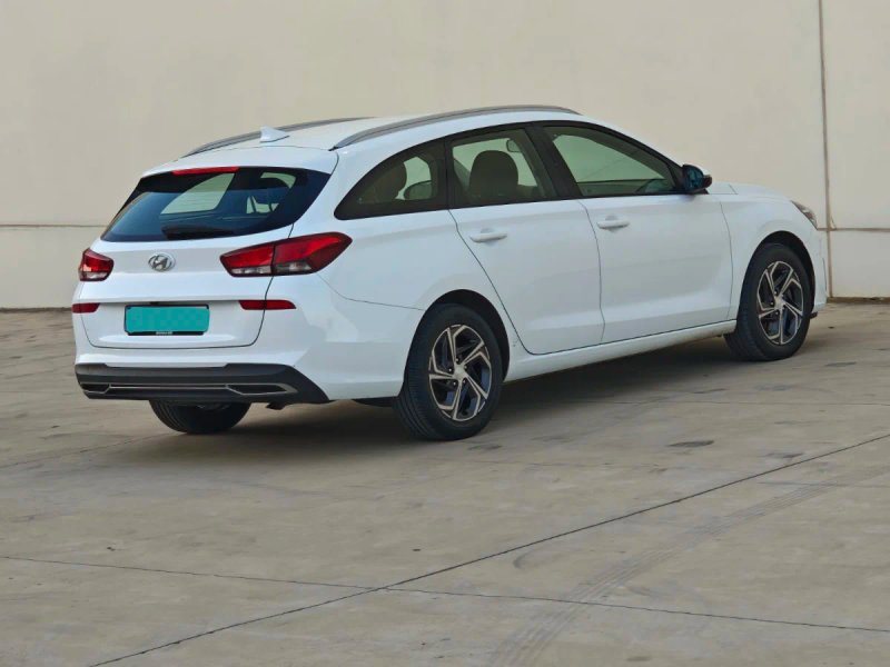 Hyundai i30 CW 1.6 CRDI KLASS 2021, foto 22