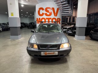 Volvo V40 1.6 109 KINETIC (2004)