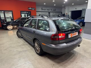 Volvo V40 1.6 109 KINETIC (2004)