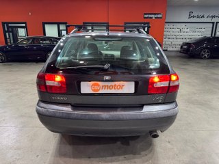 Volvo V40 1.6 109 KINETIC (2004)