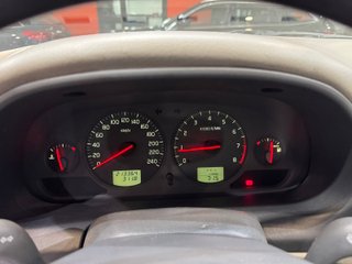 Volvo V40 1.6 109 KINETIC (2004)