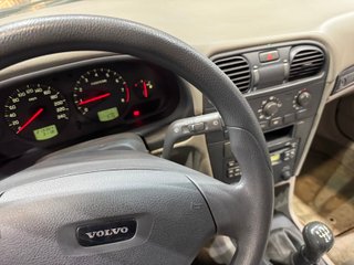 Volvo V40 1.6 109 KINETIC (2004)