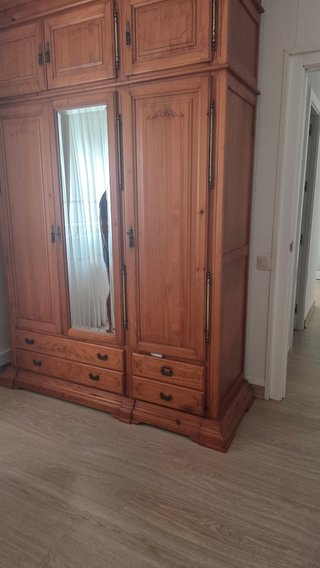 Armario provenzal de madera