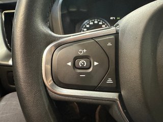 Volvo XC60 2.0 T8 AWD Business Plus Auto (2020)