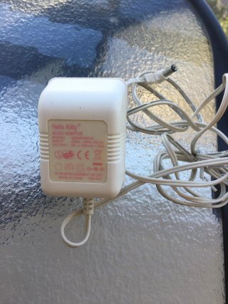 Teléfono Hello Kitty con base y cargador