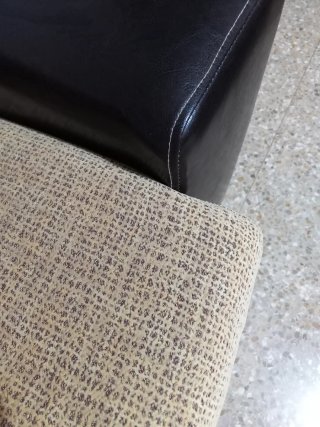 Sofá 2 plazas beige y marrón