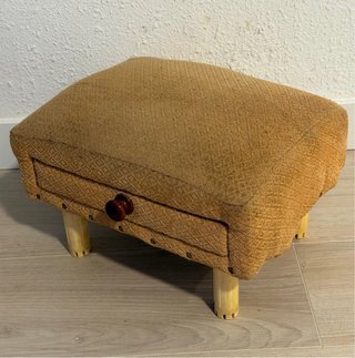 Reposapiés Antiguo con Cajón