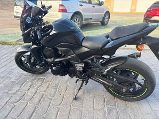 Kawasaki Z750 Negra