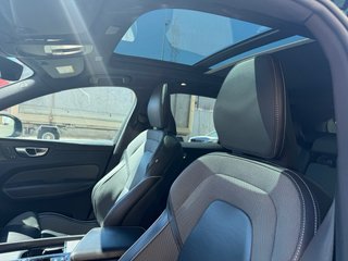 Volvo XC60 B4D PLUS DARK  2.0 DIESEL HIBRIDO 197CV