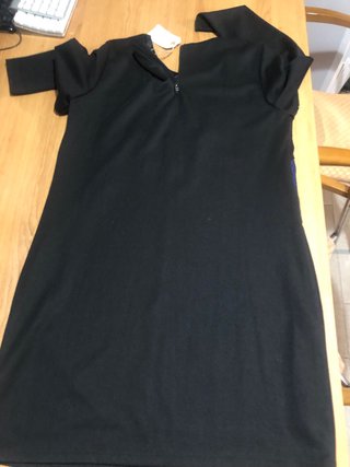 Vestido negro con detalles azules