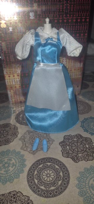 Vestido Bella y Bestia azul con delantal