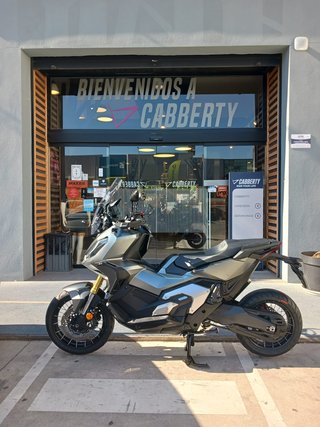 Honda X-ADV 750 Gris/Plata