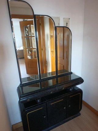 Mueble de entrada con espejo