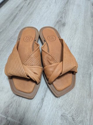 Sandalias FO OS Marrones piel. Puestos una vez