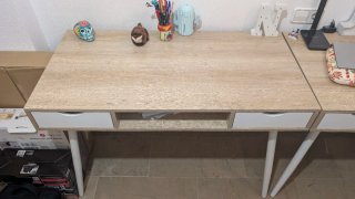 Escritorio madera y blanco con cajones