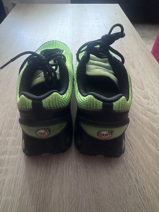 Nike Air Max DN Verde y Negro