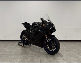 Yamaha R6R Circuito Negra
