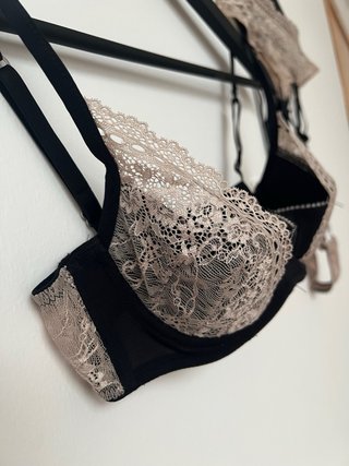 Conjunto Intimissimi Sujetador y 2 Braguitas.