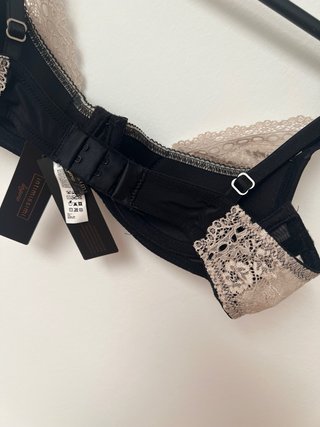 Conjunto Intimissimi Sujetador y 2 Braguitas.