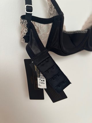 Conjunto Intimissimi Sujetador y 2 Braguitas.
