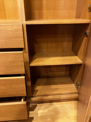 Mueble comedor vitrina y cajones madera