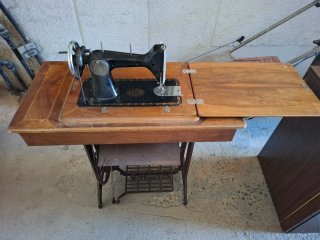 Máquina de coser Sigma antigua