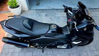 Yamaha TMAX Negra
