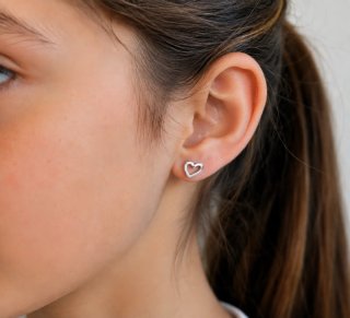 Pendientes Corazón Minimalistas Plateados