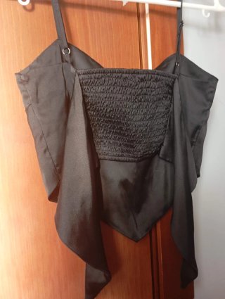 Top negro tirantes finos
