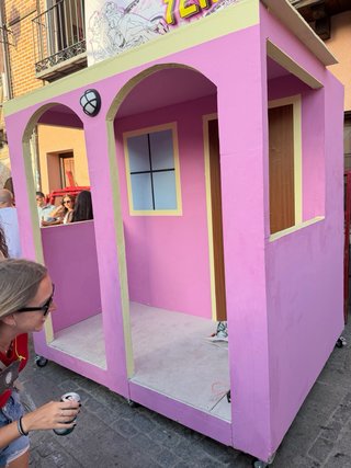 Casita de pladur temática Bad Bunny