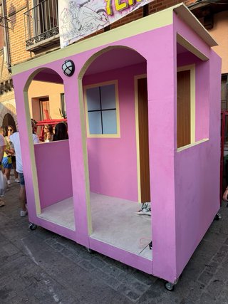 Casita de pladur temática Bad Bunny