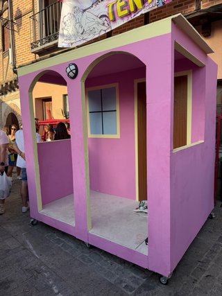 Casita de pladur temática Bad Bunny