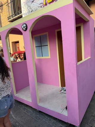 Casita de pladur temática Bad Bunny