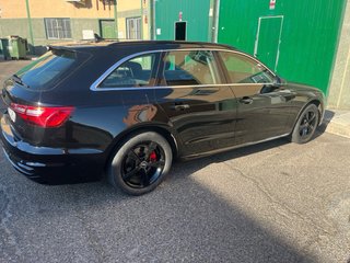 Audi A4 AVANT BALCK 2.0 TDI 163CV