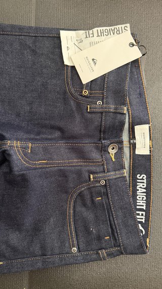 Pantalón vaquero Quiksilver Straight Fit