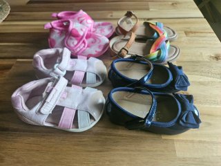 Lote 4 pares calzado bebé niña talla 20