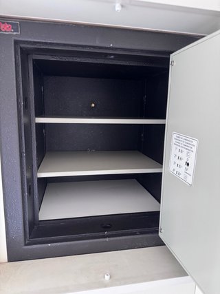 Caja Fuerte BTV Negra y Gris