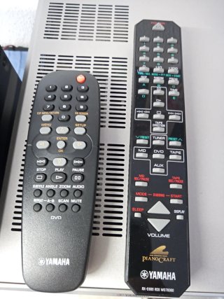 Equipo HiFi Yamaha RX-E600 DVD-E600 Plata