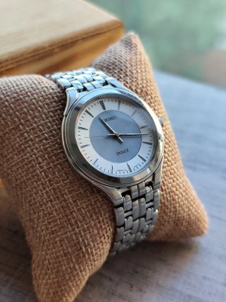 Reloj Seiko Dolce Plata y Blanco